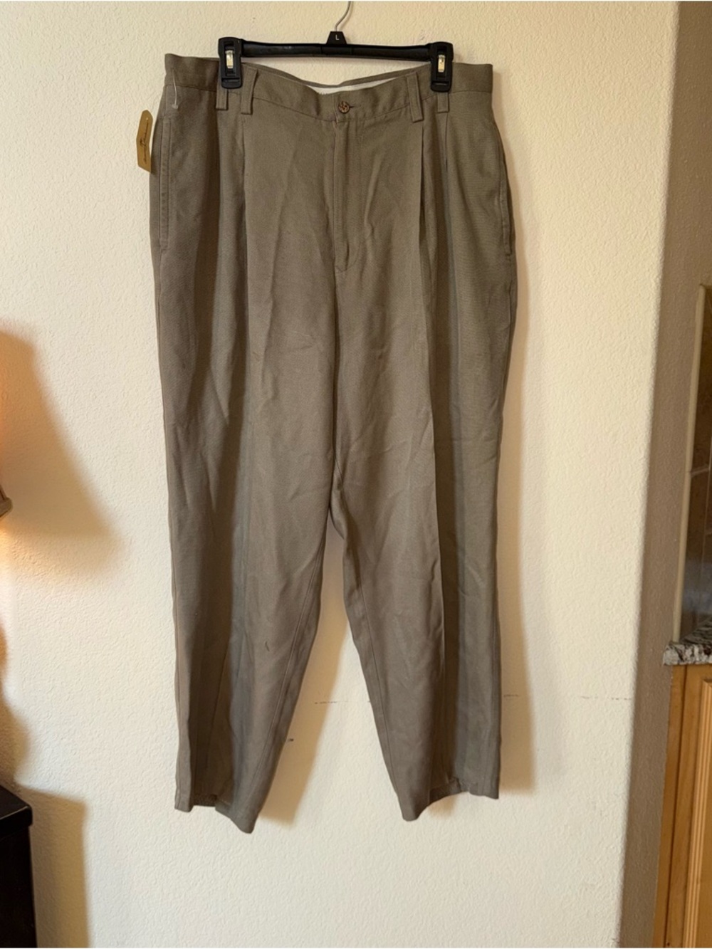 Tommy Bahama Khaki Beige/Taupe Pleated Dress Pants